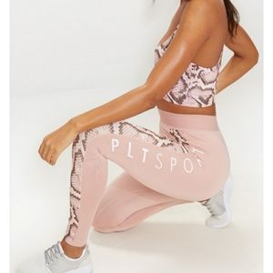 COPY - NWOT PrettyLittleThing Snake Print Leggings
